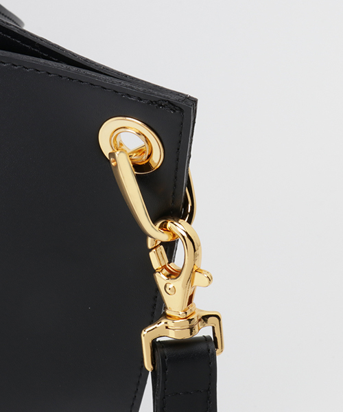 STUDIOUS(ステュディオス)の「STUDIOUS 2WAYシャインコンパクトBAG(ショルダーバッグ・レディース・ブラック/アイボリー/ピンク・FREE)」の10枚目の写真