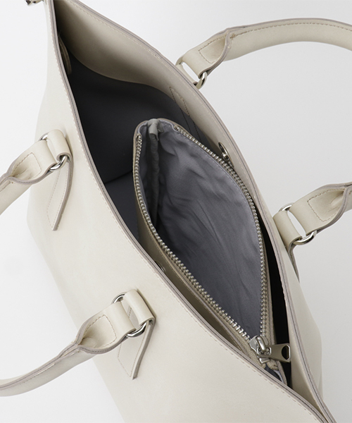 STUDIOUS(ステュディオス)の「STUDIOUS 2WAYシャインコンパクトBAG(ショルダーバッグ・レディース・ブラック/アイボリー/ピンク・FREE)」の11枚目の写真