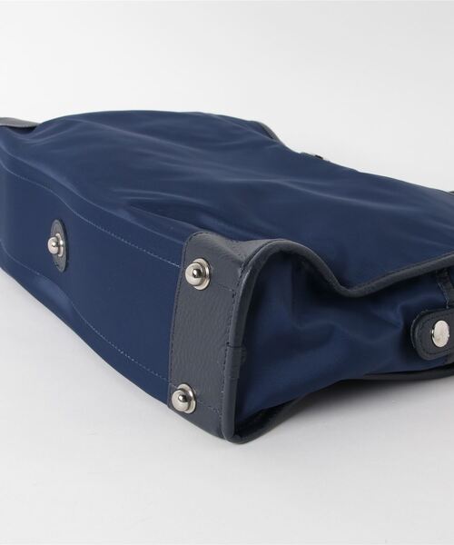 Orobianco(オロビアンコ)の「オロビアンコ シングルファスナーブリーフ A4(ビジネスバッグ・メンズ・カーキ/グレー/レッド/ブラック/ネイビー/ブルー/ブルー系その他2・FREE)」の17枚目の写真