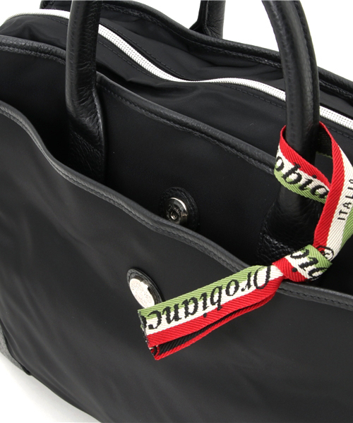 Orobianco(オロビアンコ)の「オロビアンコ シングルファスナーブリーフ A4(ビジネスバッグ・メンズ・カーキ/グレー/レッド/ブラック/ネイビー/ブルー/ブルー系その他2・FREE)」の13枚目の写真