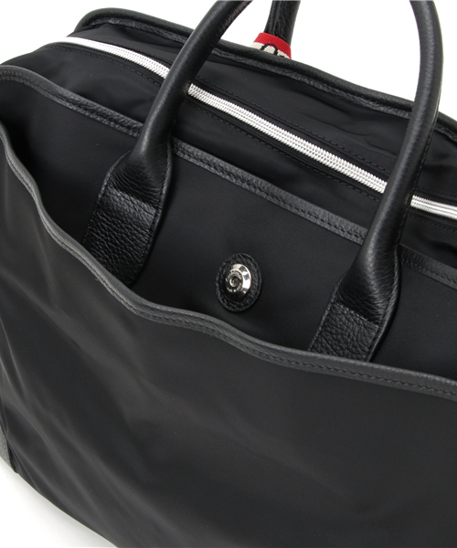 Orobianco(オロビアンコ)の「オロビアンコ シングルファスナーブリーフ A4(ビジネスバッグ・メンズ・カーキ/グレー/レッド/ブラック/ネイビー/ブルー/ブルー系その他2・FREE)」の14枚目の写真