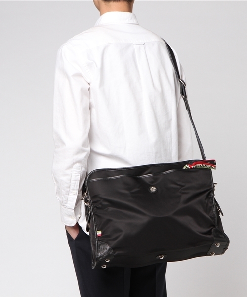 Orobianco(オロビアンコ)の「オロビアンコ シングルファスナーブリーフ A4(ビジネスバッグ・メンズ・カーキ/グレー/レッド/ブラック/ネイビー/ブルー/ブルー系その他2・FREE)」の10枚目の写真