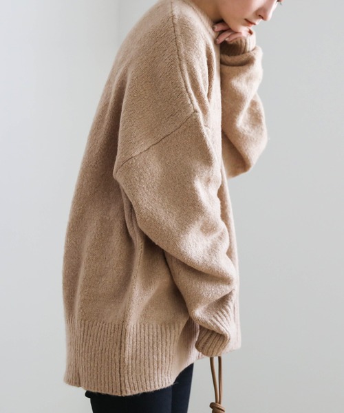 select MOCA（セレクトモカ）の「2021 AW オーバーサイズボリュームニット（ニット/セーター・レディース・ホワイト/ブラウン/サックスブルー/イエロー/ピンクベージュ/ベージュ/パープル/グリーン/ダークブラウン・FREE）」の13枚目の写真