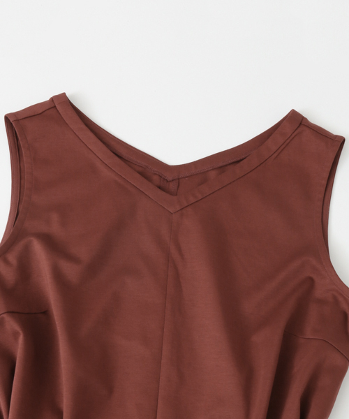 URBAN RESEARCH（アーバンリサーチ）の「スーピマコットンVネックノースリーブワンピース（ワンピース・レディース・グリーン/ブラウン系その他/ブラック・FREE）」の10枚目の写真