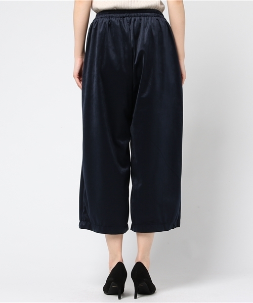 ikka（イッカ）の「カットベロアワイドパンツ                 （その他パンツ・レディース・キャメル/ネイビー・LARGE/MEDIUM）」の8枚目の写真