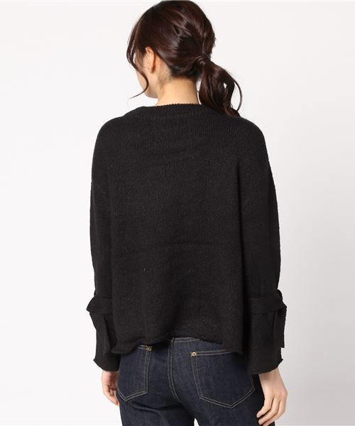 earth music&ecology（アースミュージックアンドエコロジー）の「・袖口ベルトニットプルオーバー（ニット/セーター・レディース・ブラック/サックスブルー/アイボリー/ライトピンク・FREE）」の5枚目の写真