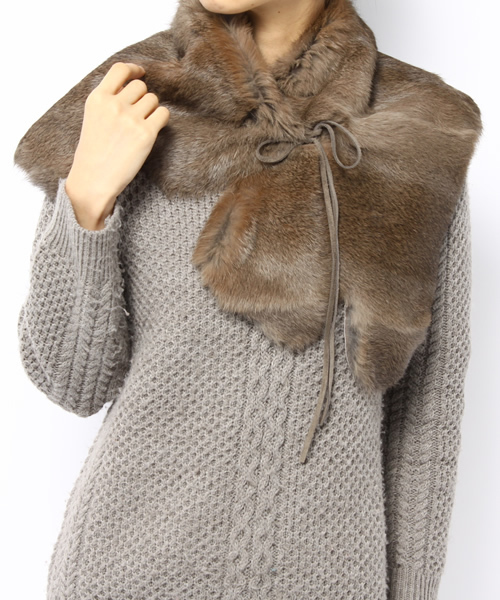 JOURNAL STANDARD（ジャーナルスタンダード）の「LEA CLEMENT ラビットテイバンBIGファー # （マフラー・レディース・チャコールグレー/ブラウン/ベージュ・FREE）」の3枚目の写真