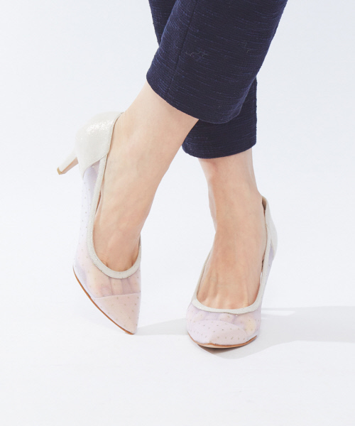 PICHE ABAHOUSE（ピシェ アバハウス）の「チュールポインテッドパンプス（パンプス・レディース・ブラック/シルバー/ブルー/ブラック系その他/アイボリー・40/38/39/35/36/37/34）」の5枚目の写真