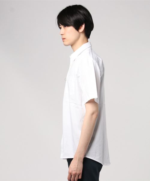 WEGO（ウィゴー）の「WEGO/ストレッチブロード半袖ポプリンシャツ（シャツ/ブラウス・メンズ・ホワイト/ブラック/ネイビー・SMALL/MEDIUM/LARGE）」の4枚目の写真