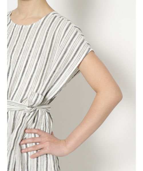 Ungrid（アングリッド）の「バックオープンストライプワンピース（ワンピース・レディース・ブラック/ベージュ・FREE）」の13枚目の写真