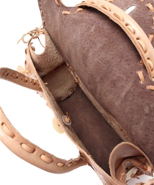 GRACE CONTINENTAL（グレースコンチネンタル）の「マルチカービングバッグS（ショルダーバッグ・レディース・ブラウン/ベージュ/ブルー/グレー・FREE）」の7枚目の写真