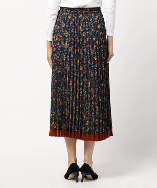 axes femme（アクシーズファム）の「ヴィンテージ小花柄スカート（スカート・レディース・ブラック/ネイビー/ピンク・MEDIUM）」の5枚目の写真