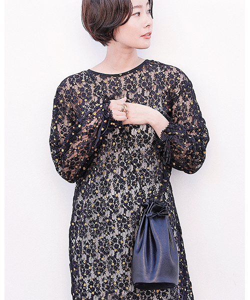 DEVICE（デバイス）の「【WEARISTA じーたー×DEVICE コラボ】Rename 3WAY カウレザー 巾着 ショルダーバッグ（ショルダーバッグ・レディース・ブラック/ダークブラウン/ホワイト・FREE）」の8枚目の写真