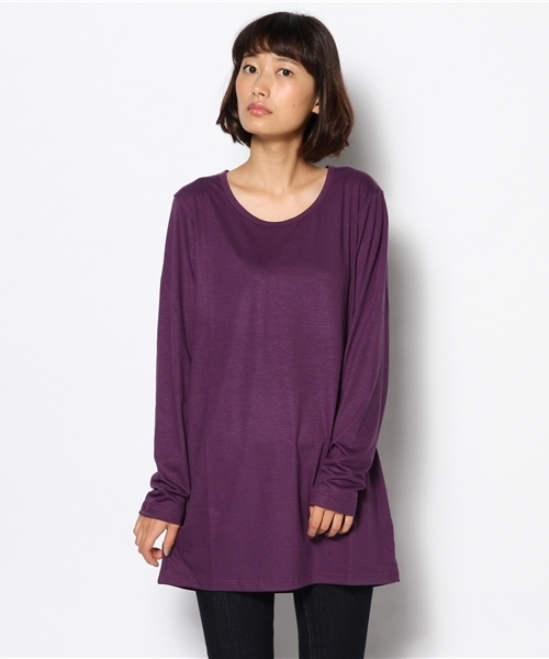 and it_(アンドイット)の「のびのびシンプルカラーロングカットソー(Tシャツ/カットソー・レディース・パープル/マスタード/ピンク/オレンジ/ダークブラウン/グレイッシュベージュ/カーキ/ライム/ロイヤルブルー/オフホワイト/グレー/ヘザーチャコール/ライトグレー/杢グレー/ブラウン/グリーン/イエロー/グレー系その他/ネイビー/ブラック/ホワイト×ブラック/ホワイト×ネイビー/ネイビー×ホワイト/ブラック×ホワイト・XL/M/L/4L/3L)」の20枚目の写真