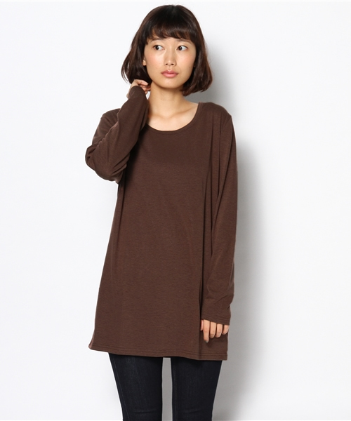 and it_(アンドイット)の「のびのびシンプルカラーロングカットソー(Tシャツ/カットソー・レディース・パープル/マスタード/ピンク/オレンジ/ダークブラウン/グレイッシュベージュ/カーキ/ライム/ロイヤルブルー/オフホワイト/グレー/ヘザーチャコール/ライトグレー/杢グレー/ブラウン/グリーン/イエロー/グレー系その他/ネイビー/ブラック/ホワイト×ブラック/ホワイト×ネイビー/ネイビー×ホワイト/ブラック×ホワイト・XL/M/L/4L/3L)」の13枚目の写真