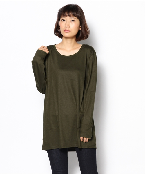 and it_(アンドイット)の「のびのびシンプルカラーロングカットソー(Tシャツ/カットソー・レディース・パープル/マスタード/ピンク/オレンジ/ダークブラウン/グレイッシュベージュ/カーキ/ライム/ロイヤルブルー/オフホワイト/グレー/ヘザーチャコール/ライトグレー/杢グレー/ブラウン/グリーン/イエロー/グレー系その他/ネイビー/ブラック/ホワイト×ブラック/ホワイト×ネイビー/ネイビー×ホワイト/ブラック×ホワイト・XL/M/L/4L/3L)」の15枚目の写真