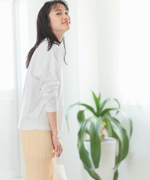 ADAM ET ROPE'（アダムエロペ）の「コットンクルーネックTEE（Tシャツ/カットソー・レディース・ホワイト/ラベンダー/ブラック系その他・FREE）」の2枚目の写真