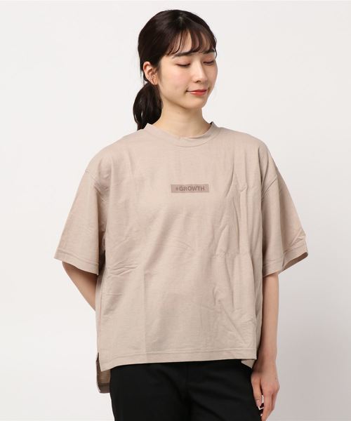 BELLUNA PLUS(ベルーナ)の「涼感素材ロゴデザインプルオーバー(Tシャツ/カットソー・レディース・ベージュ/オリーブ/ボルドー/ネイビー/テラコッタ・MEDIUM/X-LARGE/LARGE)」の17枚目の写真