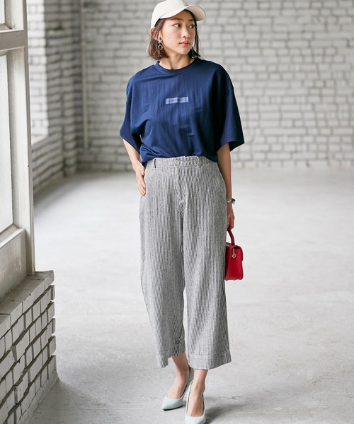BELLUNA PLUS(ベルーナ)の「涼感素材ロゴデザインプルオーバー(Tシャツ/カットソー・レディース・ベージュ/オリーブ/ボルドー/ネイビー/テラコッタ・MEDIUM/X-LARGE/LARGE)」の10枚目の写真