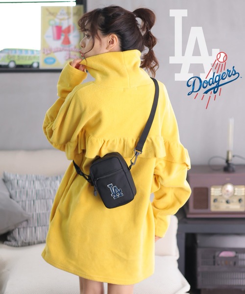 MLB（メジャーリーグベースボール）の「MLB ショルダーバッグ（ショルダーバッグ・レディース・ブラック/ネイビー/ホワイト系その他/ブラック系その他/ブルー系その他/レッド系その他/ホワイト×ネイビー/ホワイト系その他2/ブラック系その他2/ブラック系その他3/ホワイト×レッド/ブラック×ホワイト/ブラック×ブラック/イエロー/ベージュ/ブラック系その他7/ブルー系その他2/ブラック系その他4/ブラック系その他5/ブラック系その他6/ブラック×ゴールド/レオパード/カモフラージュ/ブラウン/ダークグリーン/アニマル・FREE）」の12枚目の写真