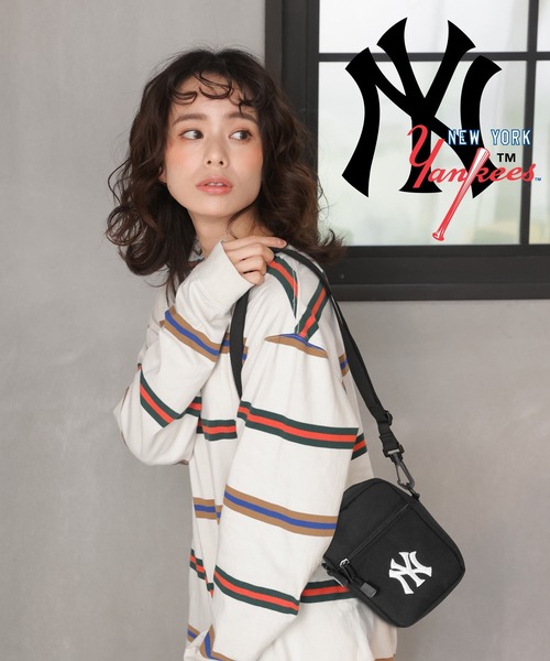 MLB（メジャーリーグベースボール）の「MLB ショルダーバッグ（ショルダーバッグ・レディース・ブラック/ネイビー/ホワイト系その他/ブラック系その他/ブルー系その他/レッド系その他/ホワイト×ネイビー/ホワイト系その他2/ブラック系その他2/ブラック系その他3/ホワイト×レッド/ブラック×ホワイト/ブラック×ブラック/イエロー/ベージュ/ブラック系その他7/ブルー系その他2/ブラック系その他4/ブラック系その他5/ブラック系その他6/ブラック×ゴールド/レオパード/カモフラージュ/ブラウン/ダークグリーン/アニマル・FREE）」の6枚目の写真