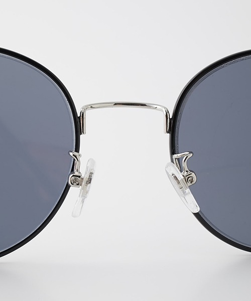 AZUL by moussy（アズールバイマウジー）の「CONTRAST FRAME EYEWEAR/コントラストフレームアイウェア【MOOK52掲載 90431】（サングラス・レディース・ブラウン/ブラック・FREE）」の3枚目の写真