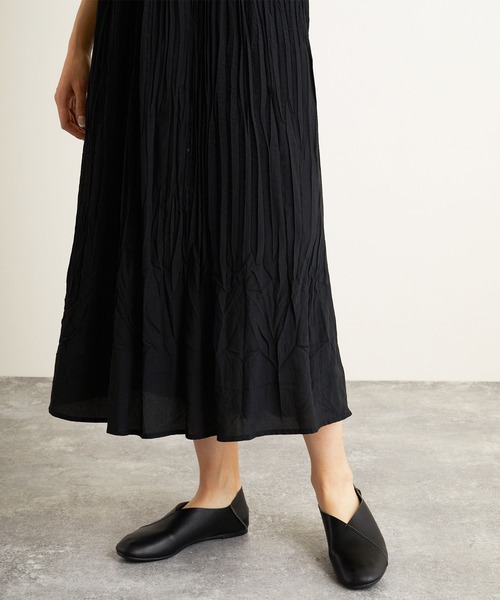 LUGG NAGG(ラグナグ)の「ソフト素材Vカットパンプス(ローファー・レディース・アイボリー/オフホワイト/ブラック/モカ・24.5cm/24.0cm/23.5cm/23.0cm)」の17枚目の写真