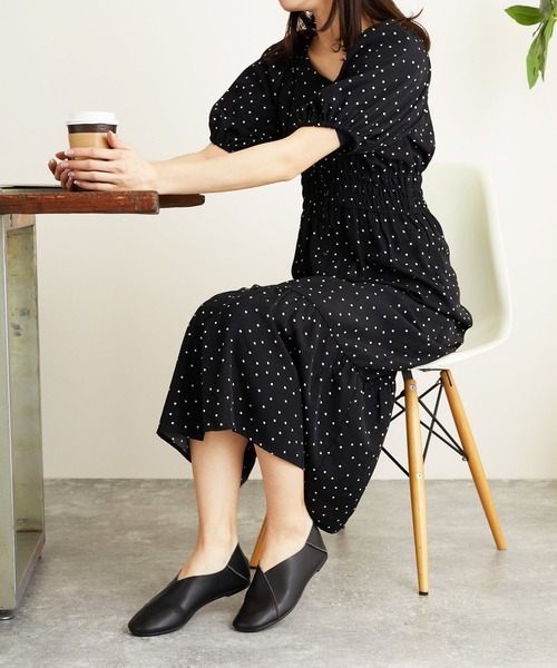 LUGG NAGG(ラグナグ)の「ソフト素材Vカットパンプス(ローファー・レディース・アイボリー/オフホワイト/ブラック/モカ・24.5cm/24.0cm/23.5cm/23.0cm)」の16枚目の写真