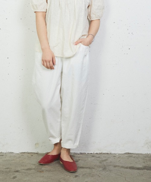 sakishimatokyo（サキシマトーキョー）の「【ZOZO限定】サキシマamp「ユッタリノパンツ」（その他パンツ・レディース・ホワイト/ライトグレー/グリーン・FREE）」の5枚目の写真