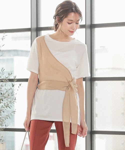 KOBE LETTUCE（コウベレタス）の「レイヤード風サイドスリットTシャツ（Tシャツ/カットソー・レディース・ホワイト系その他/ベージュ系その他/ホワイト系その他2・FREE）」の2枚目の写真