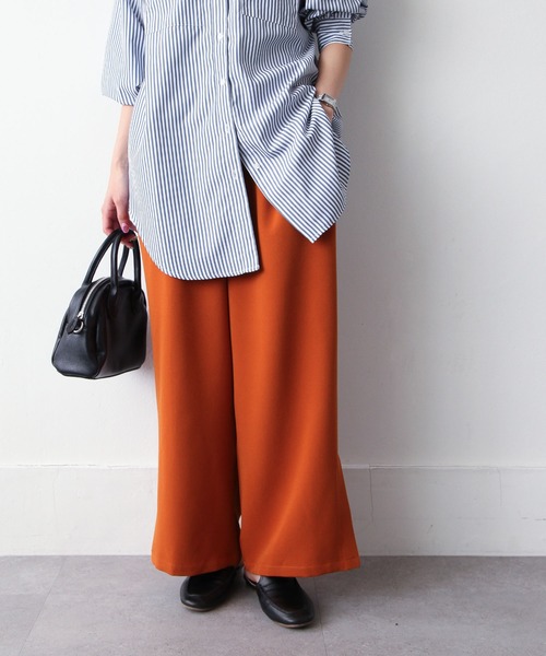 Chillfar(チルファー)の「サイドスリットワイドセミフレアスラックスパンツ(スラックス・レディース・ブラック/パープル/ブラウン/オレンジ/ブルー/アイボリー/マスタード/キャメル・MEDIUM/LARGE)」の17枚目の写真