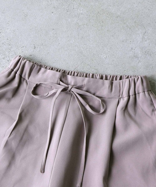 Chillfar(チルファー)の「サイドスリットワイドセミフレアスラックスパンツ(スラックス・レディース・ブラック/パープル/ブラウン/オレンジ/ブルー/アイボリー/マスタード/キャメル・MEDIUM/LARGE)」の9枚目の写真