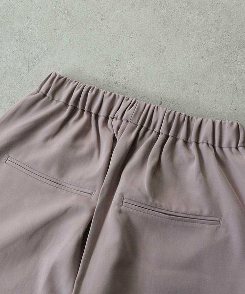 Chillfar(チルファー)の「サイドスリットワイドセミフレアスラックスパンツ(スラックス・レディース・ブラック/パープル/ブラウン/オレンジ/ブルー/アイボリー/マスタード/キャメル・MEDIUM/LARGE)」の14枚目の写真