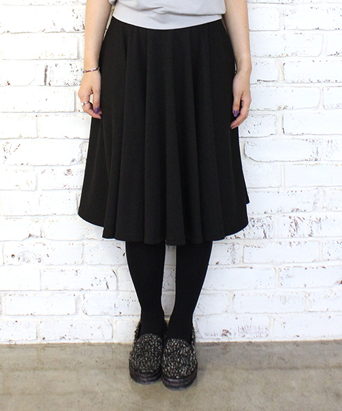 mystic（ミスティック）の「起毛スムースミドル丈スカート（スカート・レディース・グレー/チャコールグレー/ブラック/ボルドー・ﾌﾘ-）」の2枚目の写真