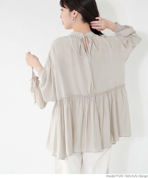 coca（coca）（コカ）の「サテンギャザーブラウス（シャツ/ブラウス・レディース・ブラック/ライトベージュ/ピンク系その他/ネイビー/ブラウン/グレイッシュベージュ/パープル/ピンク・ONE SIZE）」の10枚目の写真