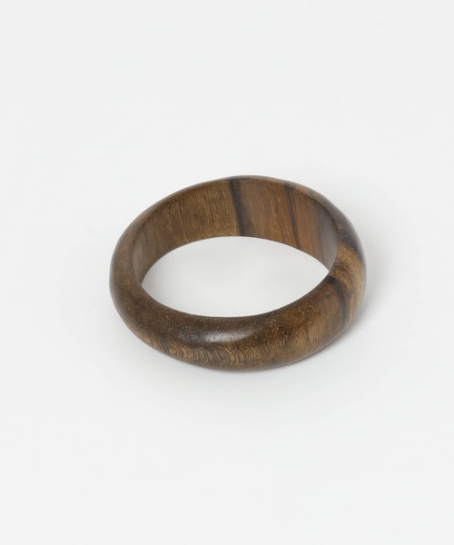 URBAN RESEARCH DOORS(アーバンリサーチドアーズ)の「ウッドバングル(バングル/リストバンド・レディース・ダークブラウン/ブラウン・ONE)」の4枚目の写真