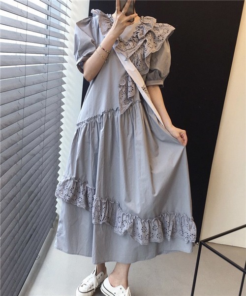 FREE STYLISTS（フリー スタイリスト）の「刺繍フリル　ロングワンピース（ワンピース・レディース・ホワイト/グレー・FREE）」の6枚目の写真