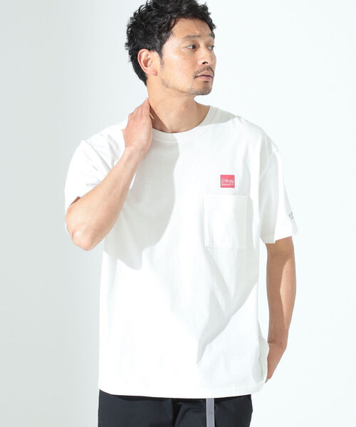 B:MING by BEAMS(ビーミングバイビームス)の「Manhattan Portage / ポケット付き ロゴクルーネックTシャツ(Tシャツ/カットソー・メンズ・ホワイト/ブラック/サックスブルー・SMALL/MEDIUM/LARGE)」の2枚目の写真