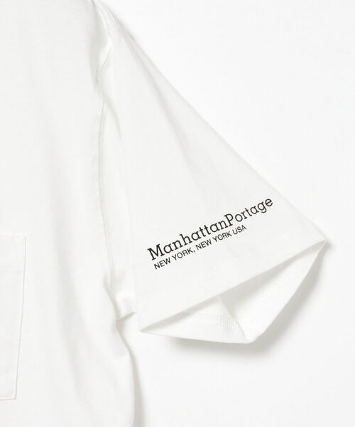 B:MING by BEAMS(ビーミングバイビームス)の「Manhattan Portage / ポケット付き ロゴクルーネックTシャツ(Tシャツ/カットソー・メンズ・ホワイト/ブラック/サックスブルー・SMALL/MEDIUM/LARGE)」の16枚目の写真