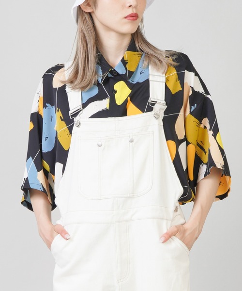 SPINNS（スピンズ）の「【ゆったりシルエット】総柄半袖オーバーサイズシャツ（シャツ/ブラウス・レディース・A/B/C/D/E/G/J/F/I/H・ONESIZE）」の10枚目の写真