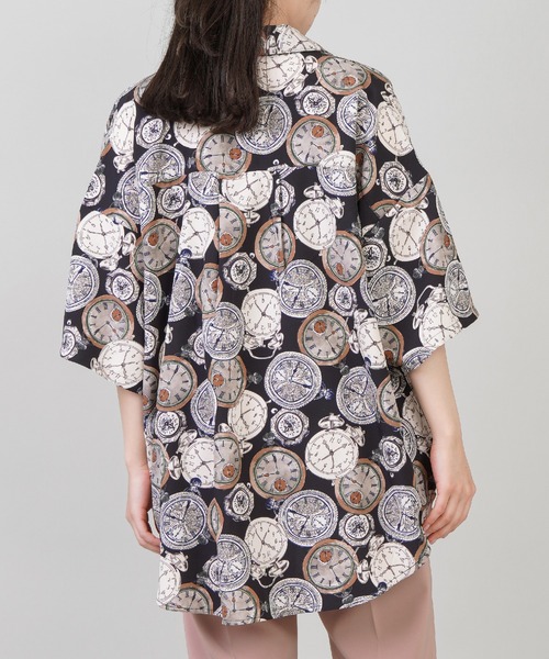 SPINNS（スピンズ）の「【ゆったりシルエット】総柄半袖オーバーサイズシャツ（シャツ/ブラウス・レディース・A/B/C/D/E/G/J/F/I/H・ONESIZE）」の20枚目の写真