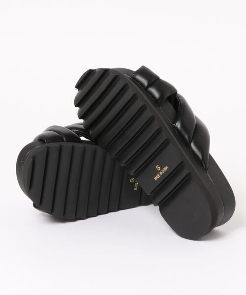 Realta（レアルタ）の「Realta(レアルタ) もこもこベルトクロス サンダル（サンダル・レディース・ホワイト/ブラック/ブラック系その他・M/L/S/LL）」の5枚目の写真