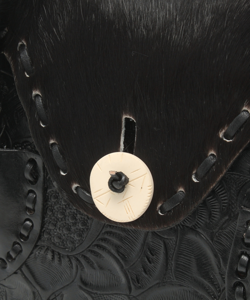 GRACE CONTINENTAL（グレースコンチネンタル）の「ハラコ調カービング