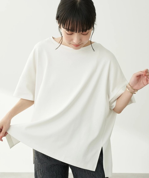 earth music&ecology（アースミュージックアンドエコロジー）の「スムースポンチョ風Tシャツ ＊（Tシャツ/カットソー・レディース・ブラック/グレイッシュベージュ/ピンク/オフホワイト/チャコールグレー/ミント・FREE）」の2枚目の写真