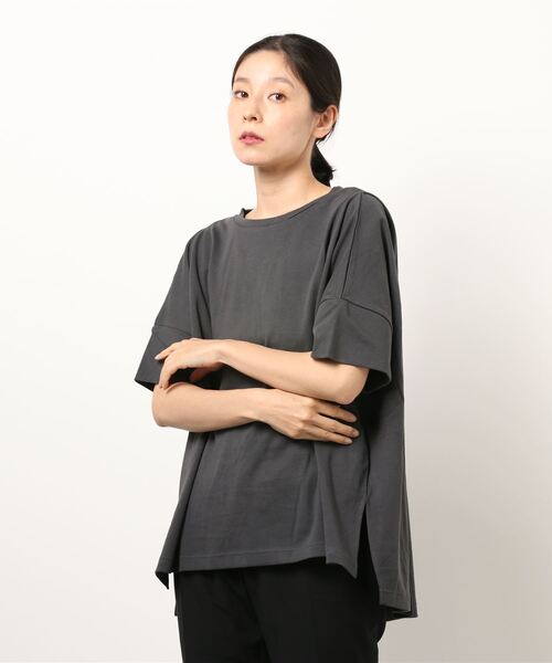 earth music&ecology（アースミュージックアンドエコロジー）の「スムースポンチョ風Tシャツ ＊（Tシャツ/カットソー・レディース・ブラック/グレイッシュベージュ/ピンク/オフホワイト/チャコールグレー/ミント・FREE）」の9枚目の写真