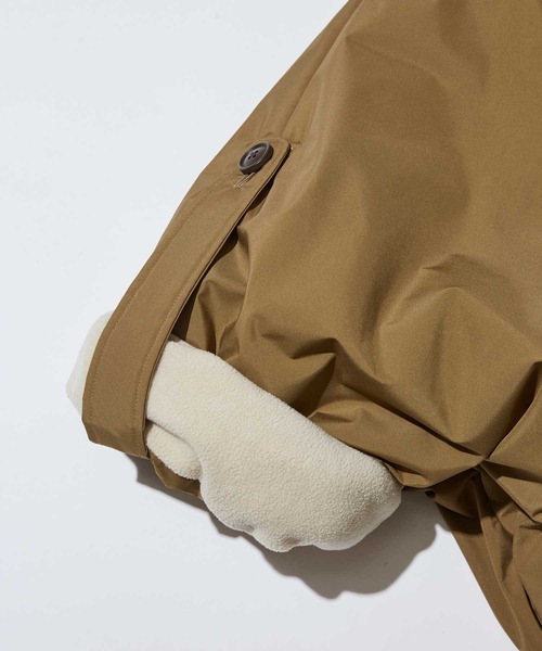 F/CE. （エフシーイー）の「F/CE. RECYCLE MATERIAL PADDING PONCHO / エフシーイー リサイクルマテリアル パディング ポンチョ（ポンチョ・レディース・ブラック/オリーブ/ブラウン系その他・SMALL/MEDIUM）」の8枚目の写真