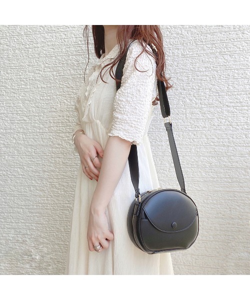 DEVICE（デバイス）の「【インフルエンサー yuririn ×DEVICE コラボ】Rename ラウンド ミニショルダーバッグ（ショルダーバッグ・レディース・ブラック・FREE）」の6枚目の写真