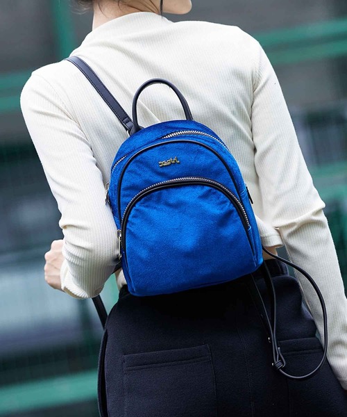 X-girl（エックスガール）の「VELVET MINI DAYPACK（バックパック/リュック・レディース・ライトグリーン/ブラック/ブルー・ONE SIZE）」の3枚目の写真