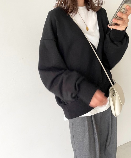 CANAL JEAN（キャナルジーン）の「RED CHOP WORKS(レッドチョップワークス) Vネックスウェット（スウェット・レディース・ブラック/グレー・38）」の2枚目の写真