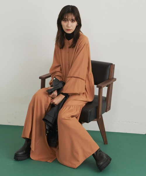 Auntie Rosa Holiday(アンティローザホリデー)の「2WAYティアードボリュームワンピース(ワンピース・レディース・ブラック/ベージュ・マルチサイズ)」の1枚目の写真